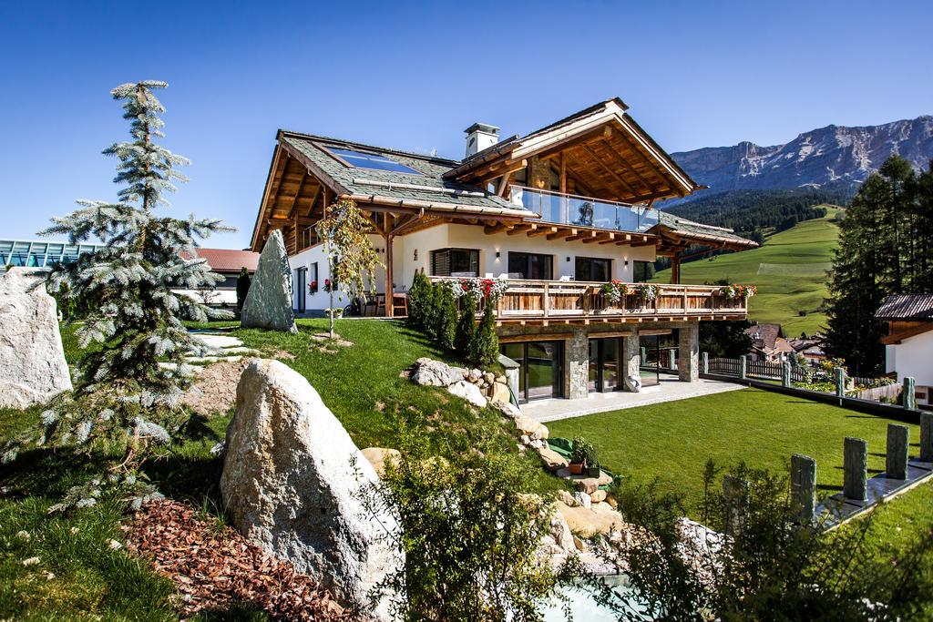 Chalet Stefan - Apartments Ла Вилла Экстерьер фото